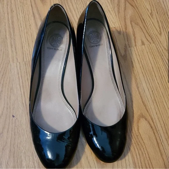 Tory Burch patent wedge heels - Picture 7 of 9